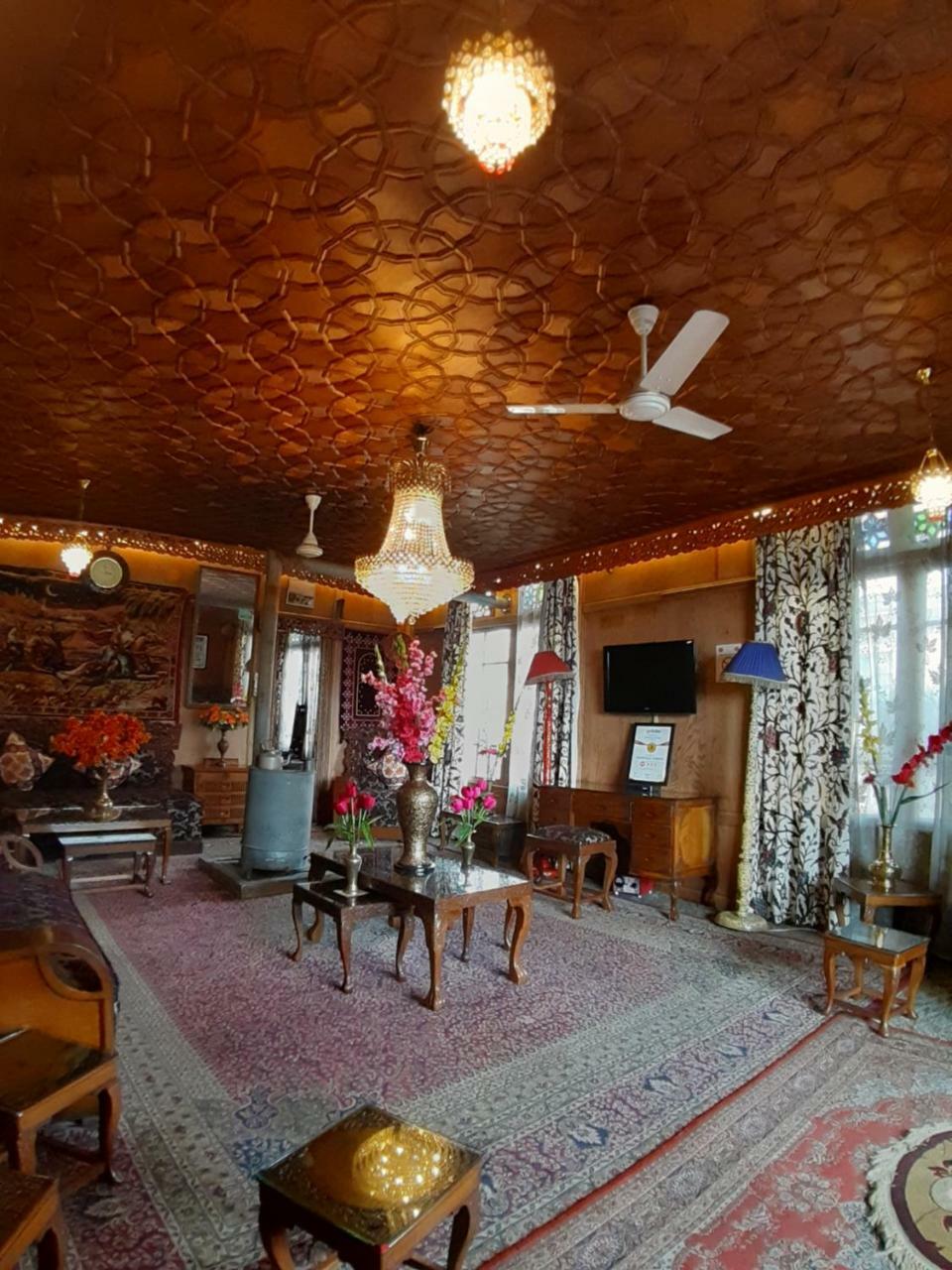 The Badyari Palace Houseboats Srīnagar Eksteriør bilde
