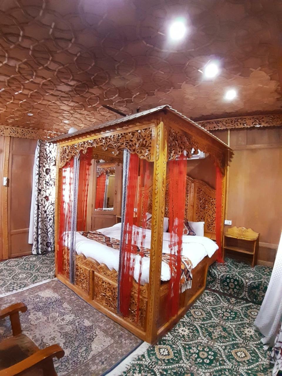The Badyari Palace Houseboats Srīnagar Eksteriør bilde