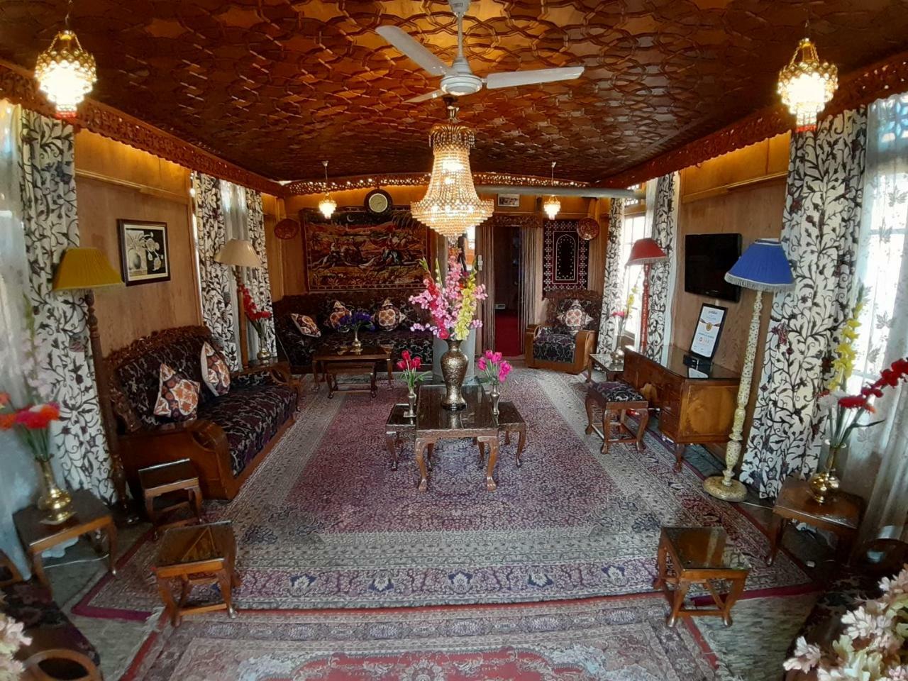 The Badyari Palace Houseboats Srīnagar Eksteriør bilde